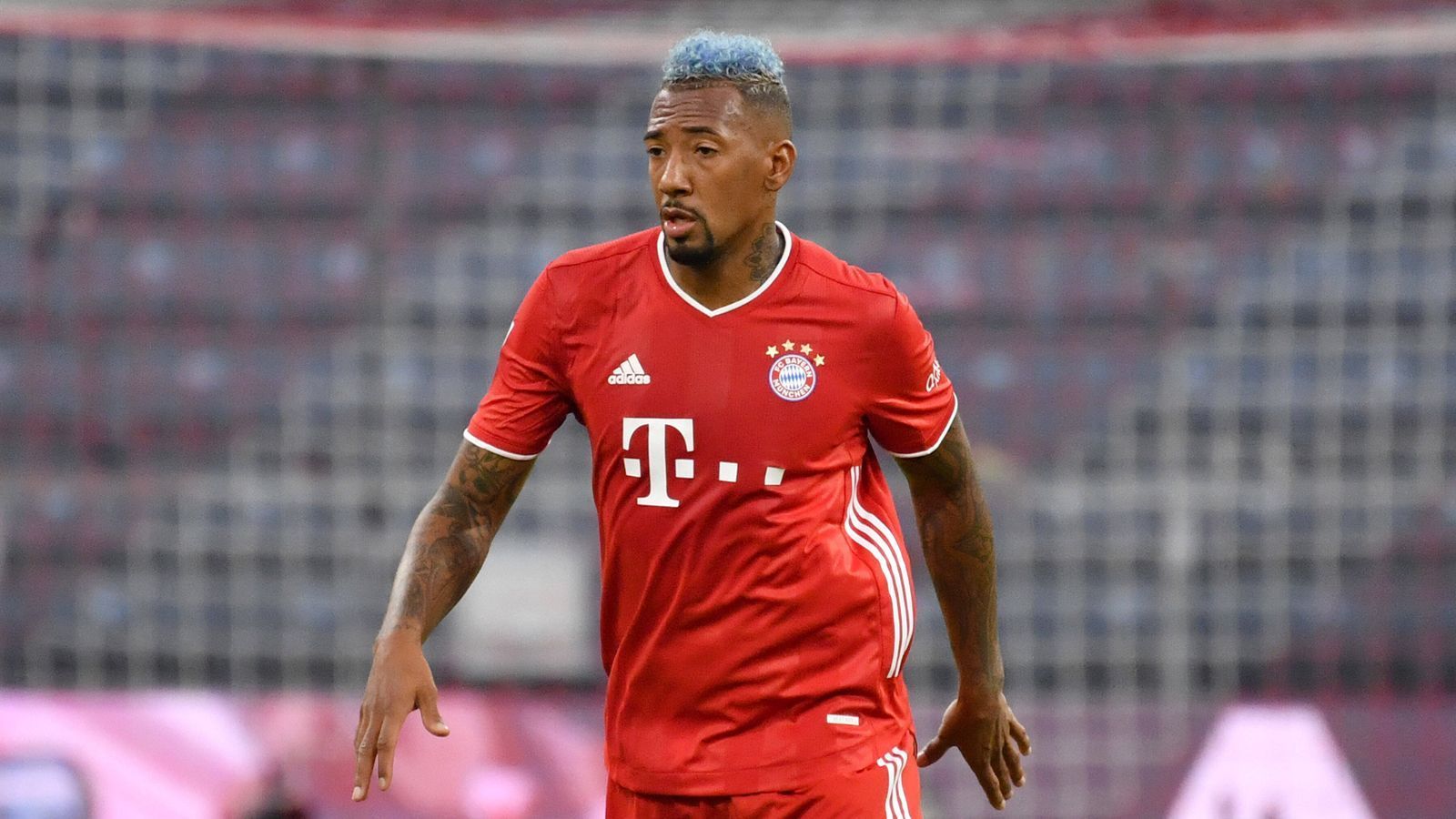 
                <strong>Jerome Boateng</strong><br>
                Weil Jerome Boateng seit der Ausbootung von Joachim Löw bekanntlich kein Nationalspieler mehr ist, darf er gegen den 1. FC Düren wie gewohnt in der Innenverteidigung auflaufen.
              