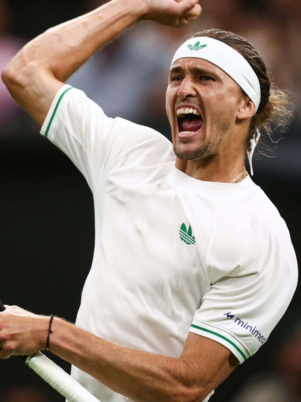 Alexander Zverev jubelt nach dem zweiten Satz