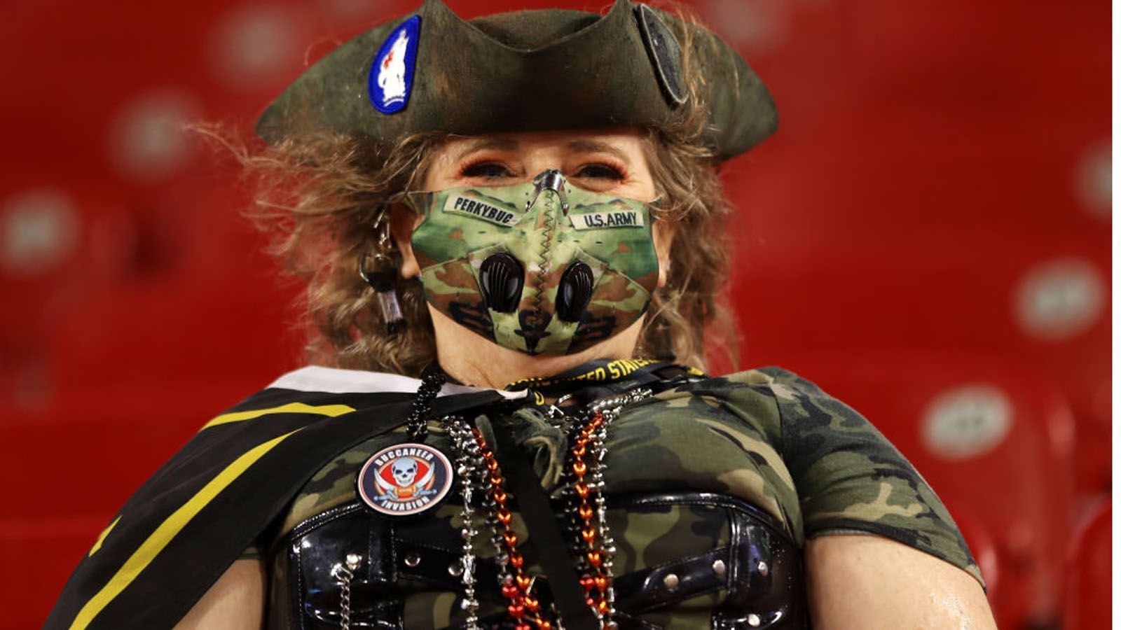 
                <strong>Kontaktloses Zahlen</strong><br>
                Im Stadion selbst kann ausschließlich kontaktlos bezahlt werden, das gab es noch nie in der Geschichte des Super Bowls.
              