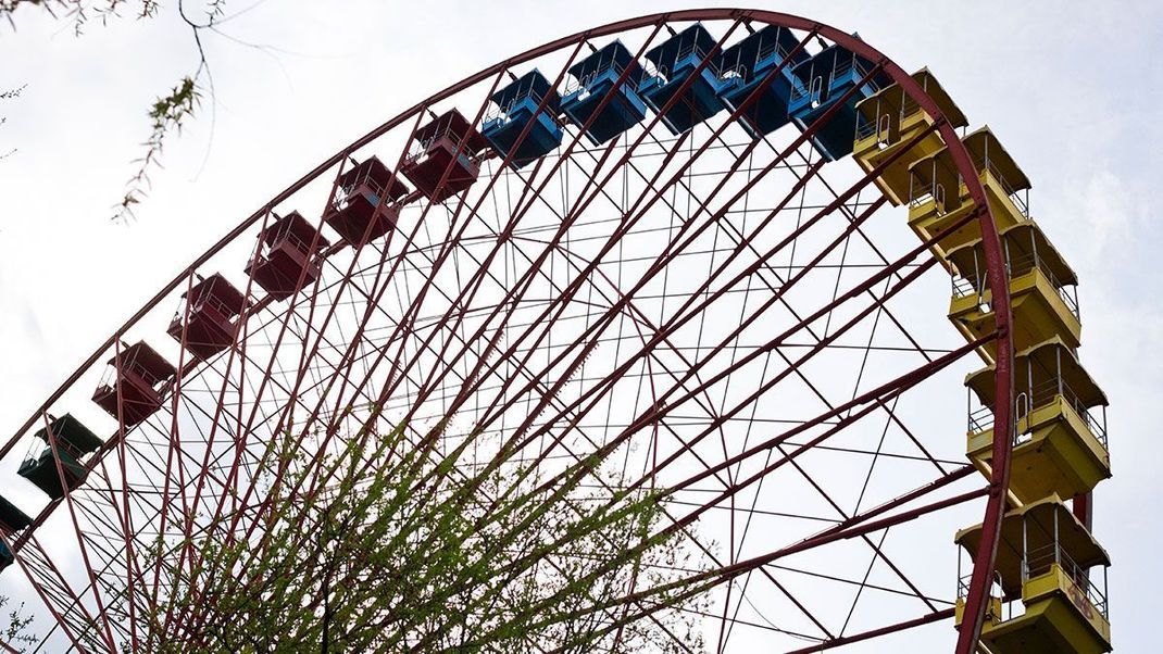 Das Riesenrad auf dem Spreepark in Berlin: Stille Erinnerungen an den ehemaligen Freizeitpark der DDR.