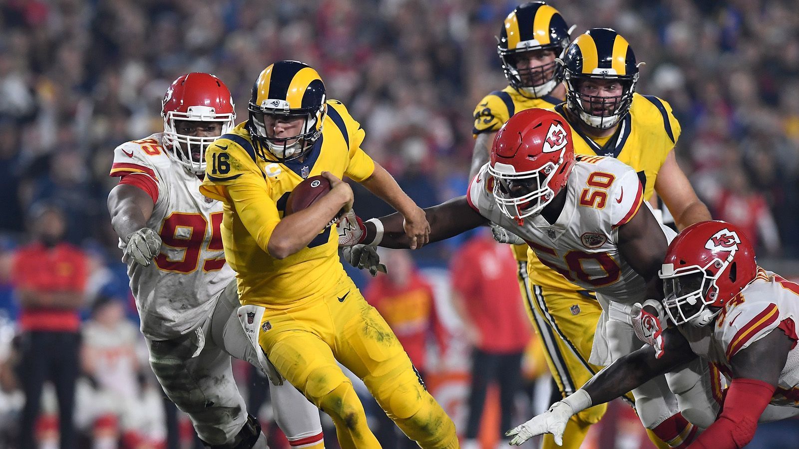 
                <strong>Chiefs at Rams - Bestes Spiel</strong><br>
                Das Duell zwischen den Los Angeles Rams und den Kansas City Chiefs in Week 11 wurde in der Kategorie "Bestes Spiel" ausgezeichnet.
              