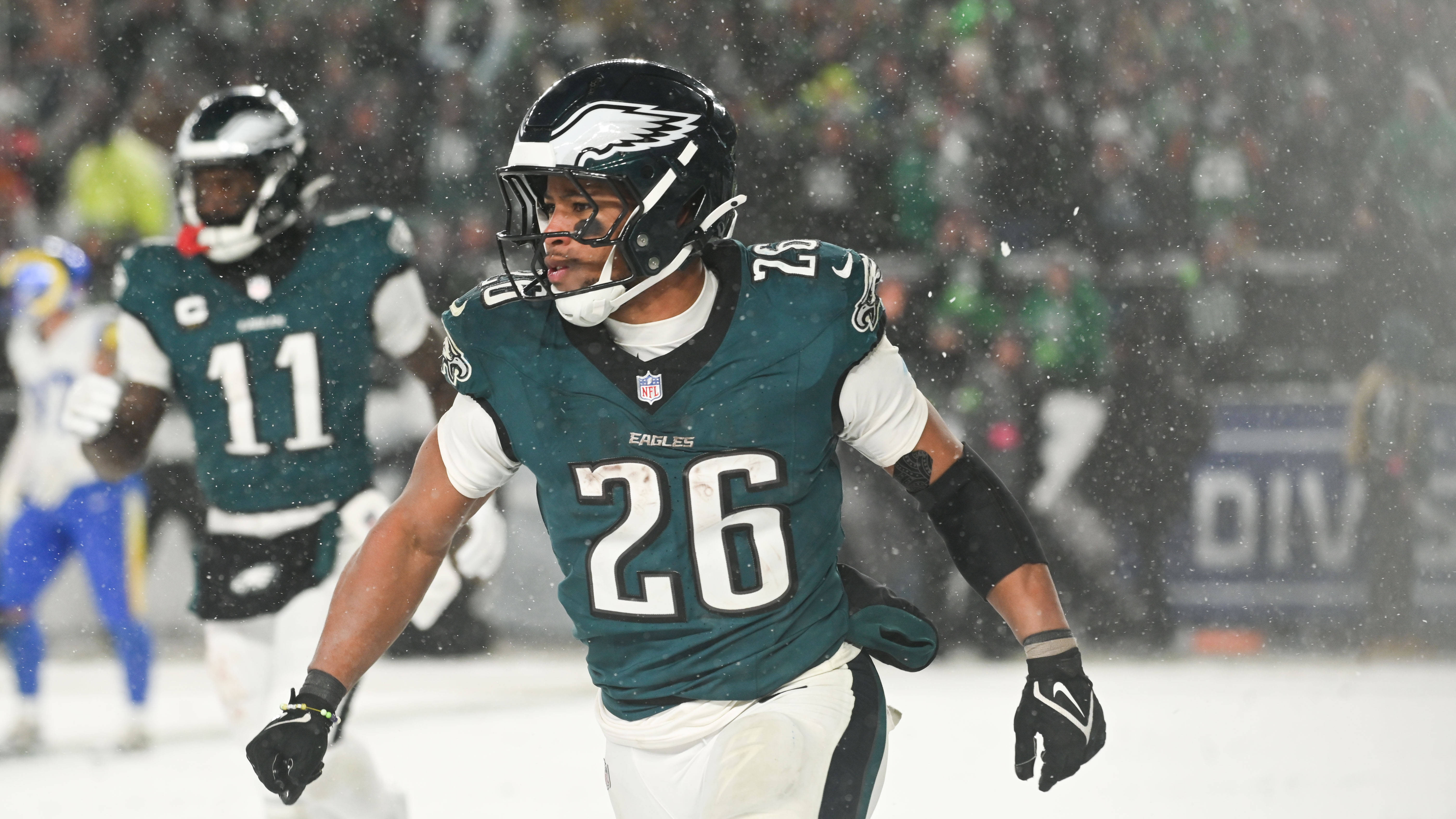 <strong>Platz 5: Saquon Barkley (Philadelphia Eagles)</strong><br><br><strong>Rushing Yards:</strong> 205<br><br><strong>Gegner:</strong> Los Angeles Rams (2024)