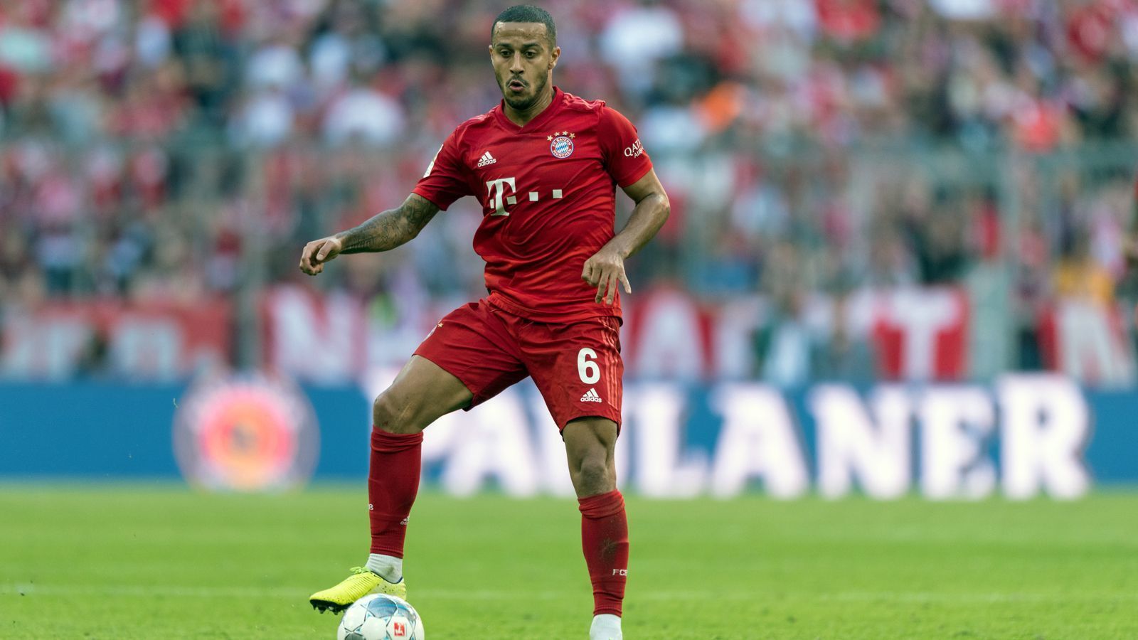 
                <strong>Thiago</strong><br>
                Der Spanier darf in den letzten zehn Minuten anstelle von Martinez mitmischen, bringt aber außer ein paar Pässen nichts zustande. ran-Note: ohne Bewertung
              