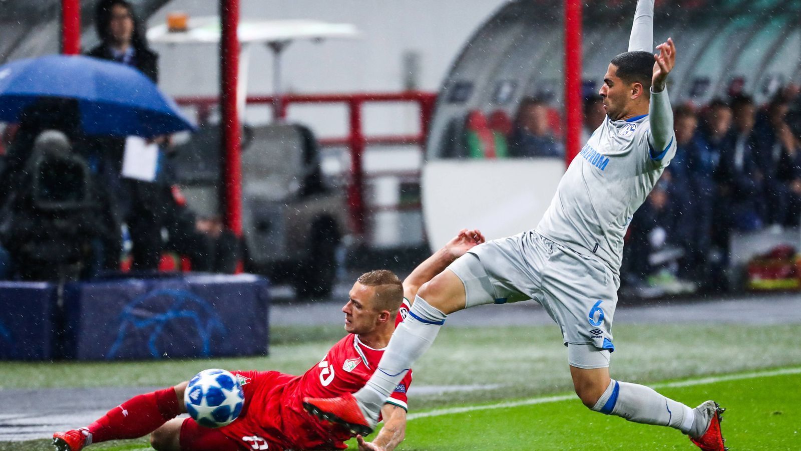 
                <strong>Omar Mascarell</strong><br>
                Nach seinem Wechsel von der Eintracht mit seinem ersten Startelf-Einsatz. Nimmt sich aber mit einer frühen Gelben Karte wegen eines taktischen Fouls ein wenig selbst aus dem Spiel. Solide, mehr nicht. Bleibt in der Pause dann auch in der Kabine. ran-Note: 4
              