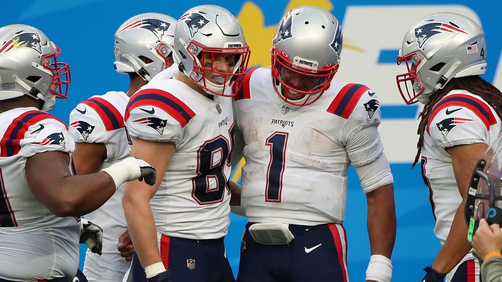 
                <strong>New England Patriots (6-7/AFC East)</strong><br>
                Week 15: at Miami Dolphins -Week 16: vs. Buffalo Bills -Week 17: vs. New York Jets
              