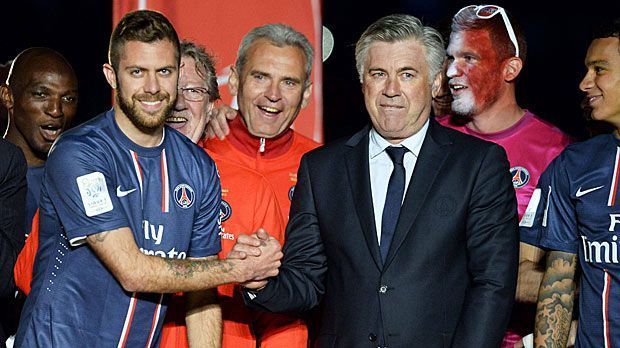 
                <strong>Jeremy Menez (jetzt beim AC Mailand)</strong><br>
                Jeremy Menez: Mit dem Franzosen arbeitet Ancelotti in Paris zusammen. Noch heute sagt er über den 28-Jährigen, dass Menez von allen seinen früheren Spielern am wenigsten aus seinem Talent gemacht habe. Aber er habe ja noch Zeit. Vielleicht nimmt sich Ancelotti der Herausforderung an, dieses schlummernde Talent zu wecken. Allerdings hat der Flügelflitzer in dieser Saison wegen Hüftproblemen erst 20 Minuten für den AC Mailand auf dem Platz gestanden.
              