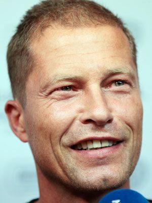 
                <strong>Premiere von "Wembley - Football is coming hoam"</strong><br>
                Für den eingefleischten Bayern-Fan Til Schweiger ist die Premiere natürlich eine absolute Pflichtveranstaltung
              