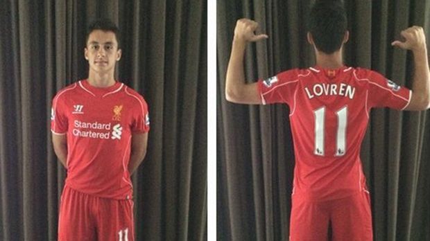 
                <strong>Davor Lovren (Kroatien/Dinamo Zagreb)</strong><br>
                Davor Lovren (Kroatien/Dinamo Zagreb). Der kleine Bruder des Liverpool-Verteidigers Dejan Lovren steht bei Dinamo Zagreb unter Vertrag. In der Jugend spielt er unter anderem mit Alen Halilovic zusammen, der den Sprung zum FC Barcelona geschafft hat. Im kroatischen WM-Kader gehört der junge Stürmer zu den Leistungsträgern seines Teams.
              