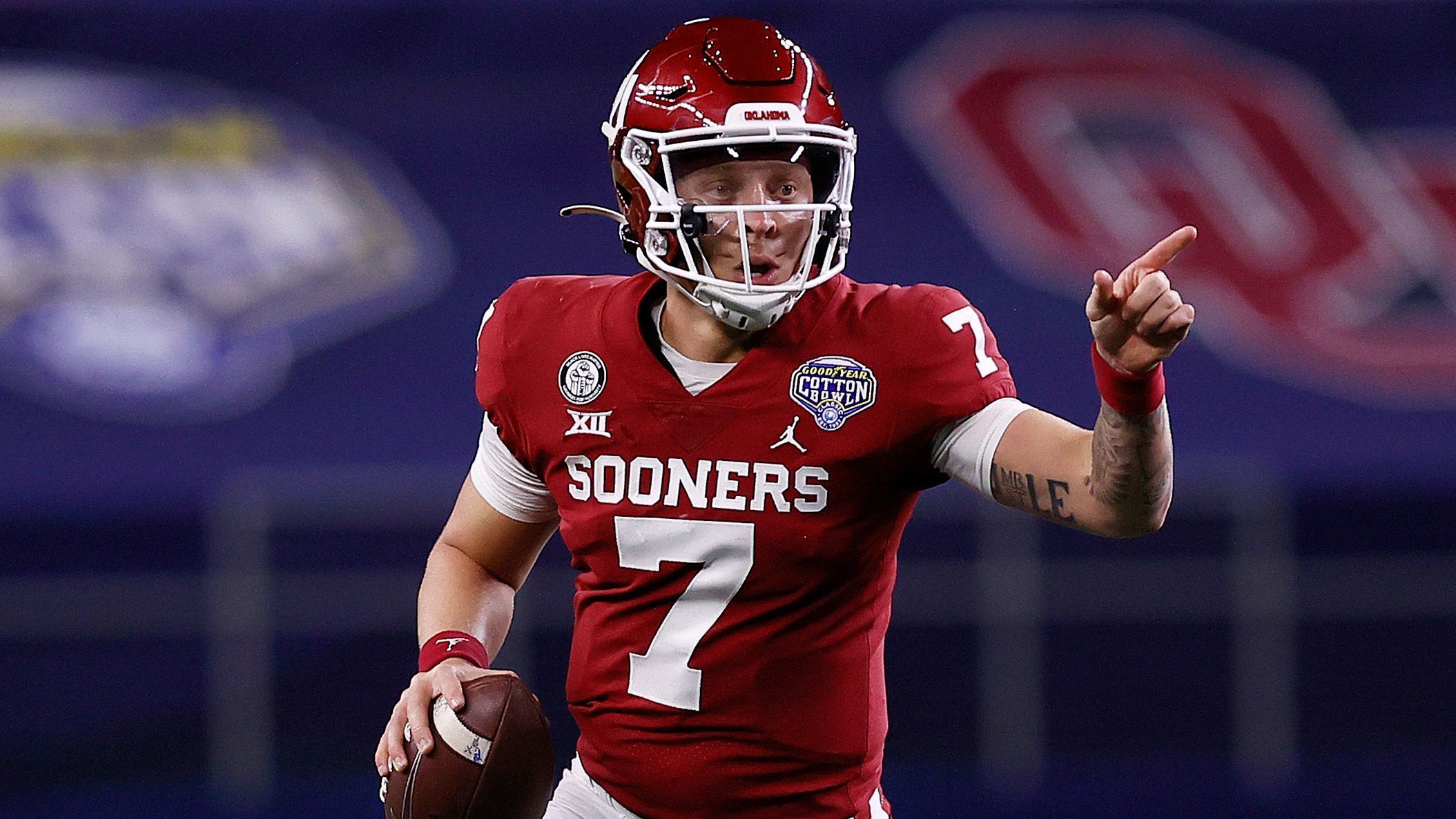 
                <strong>2. Spencer Rattler</strong><br>
                Position: Quarterback (Oklahoma Sooners) -Quote: 4 (bei einem Einsatz von 10 Dollar gewinnt man 40 Dollar)
              