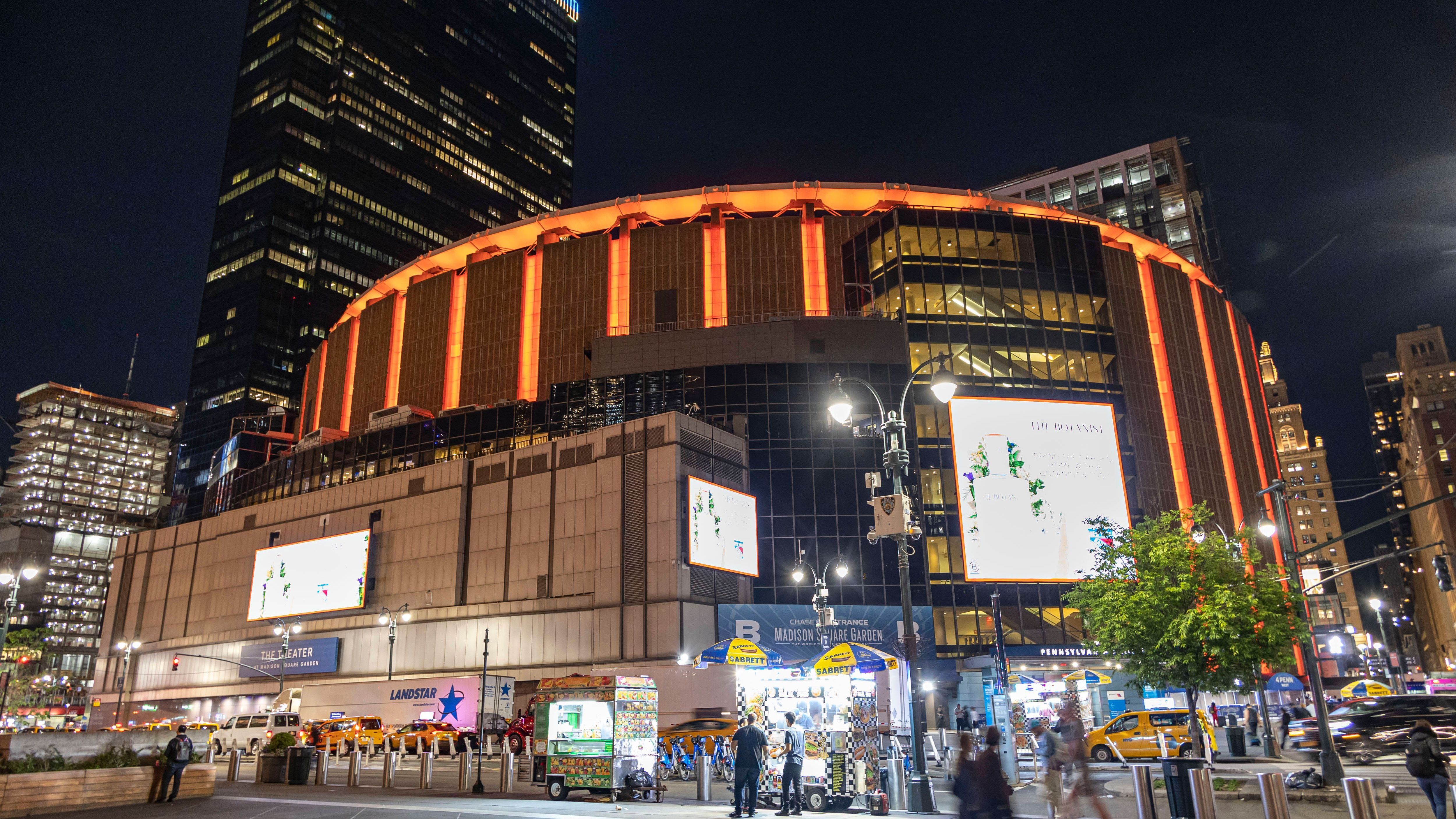 <strong>Madison Square Garden<br></strong>Team: New York Knicks<br>Plätze: 19.812<br>Eröffnung: 1968<br>Kosten: 123 Mio. $
