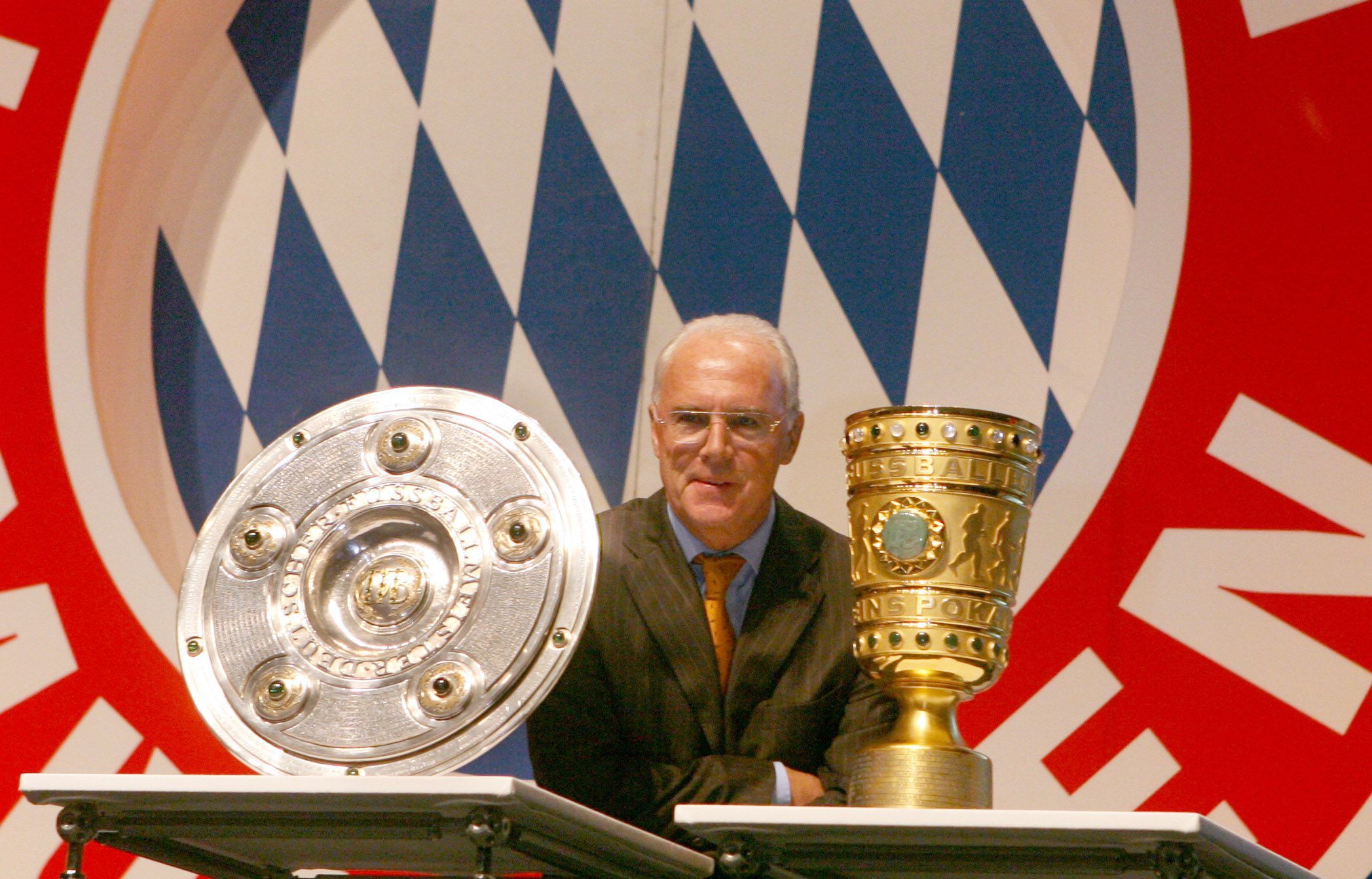 Dem FC Bayern verbunden: 1994 bis 2009 Präsident war Franz Beckenbauer Präsident des Rekordmeisters, 2009 wurde er Ehrenpräsident.