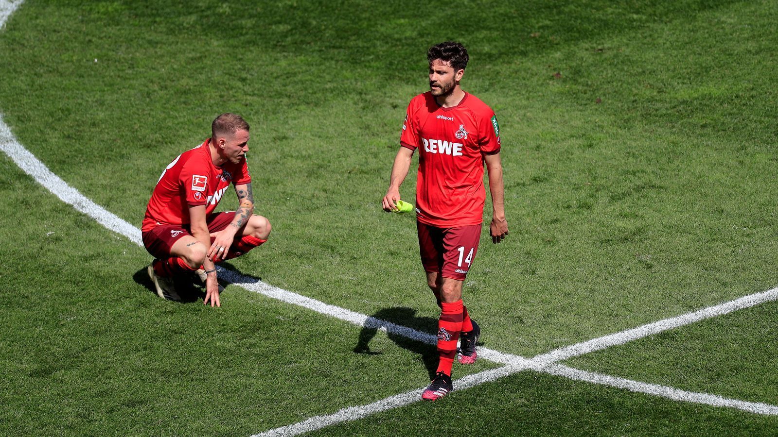 
                <strong>Der Abstieg droht: Köln braucht ein Wunder</strong><br>
                Die Kölner sind das einzige Team im Abstiegskampf, das bereits nach dem 33. Spieltag nicht mehr zu retten sein könnte. Sollte der FC in Berlin verlieren und gleichzeitig Bremen in Augsburg sowie Bielefeld in Hoffenheim (15.30 Uhr im Liveticker auf ran.de) gewinnen, wäre der Kölner Abstieg schon einen Spieltag vor dem Saisonende besiegelt. 
              