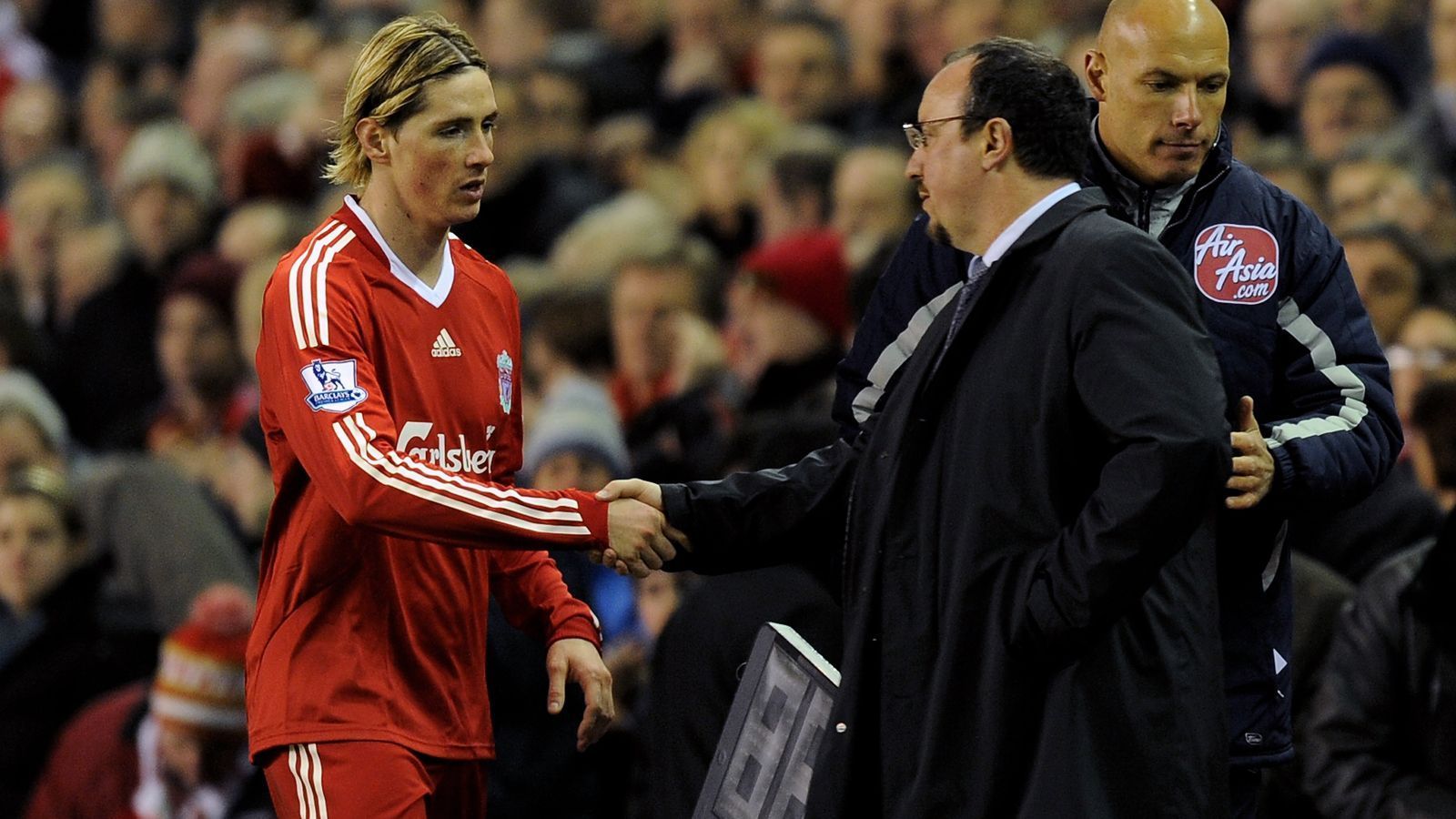 
                <strong>Platz 25 - Fernando Torres (FC Liverpool)</strong><br>
                &#x2022; Ablösesumme: 108 Millionen Euro<br>&#x2022; Wechsel von Atletico Madrid zum FC Liverpool (2007)<br>
              
