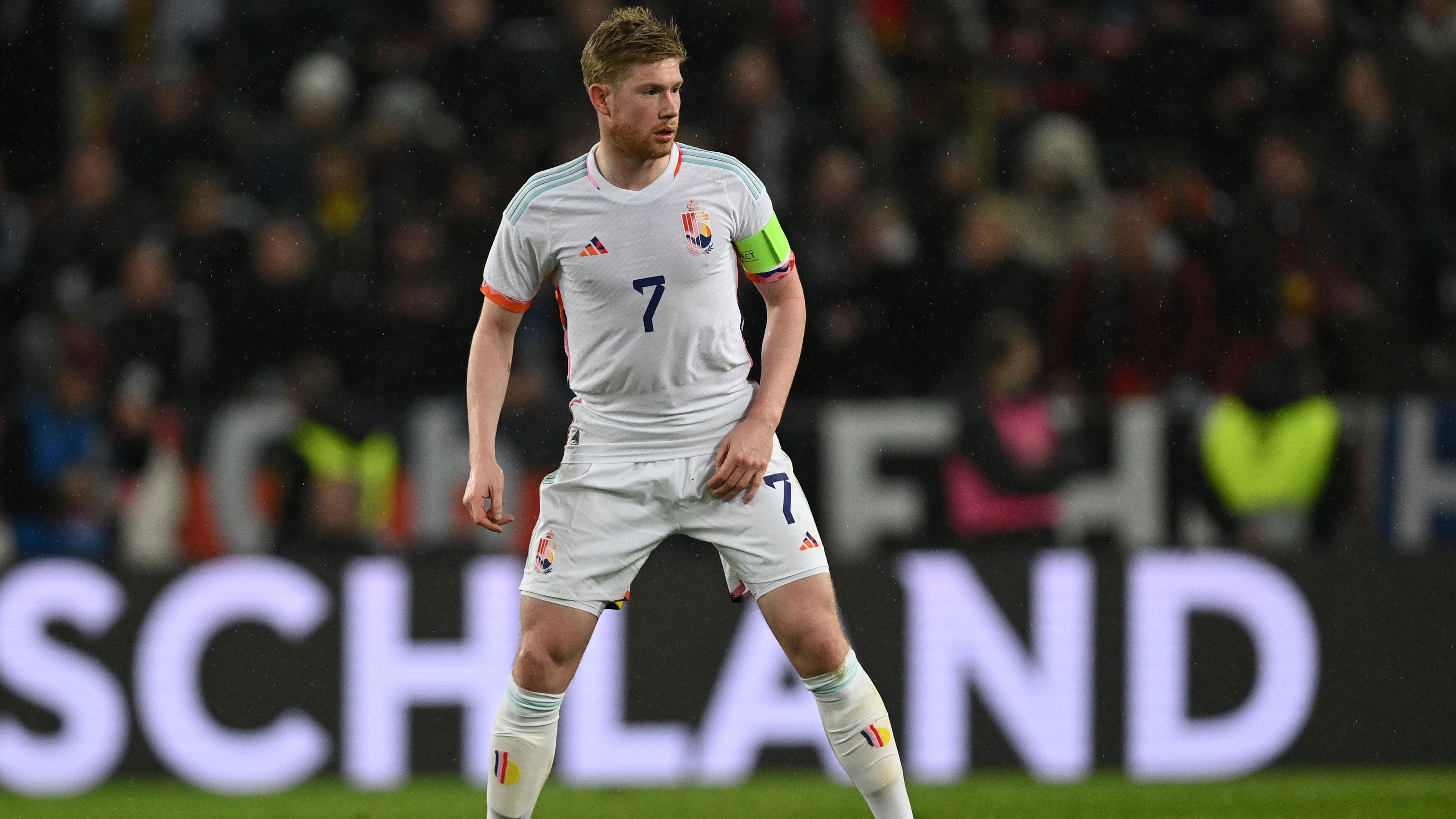 <strong>Belgien: Kevin De Bruyne</strong><br>Verein: Manchester City<br>Länderspiele: 99 (26 Tore)<br>Position: Offensiver Mittelfeldspieler<br>Alter: 32 Jahre<br>Marktwert: 50 Millionen Euro