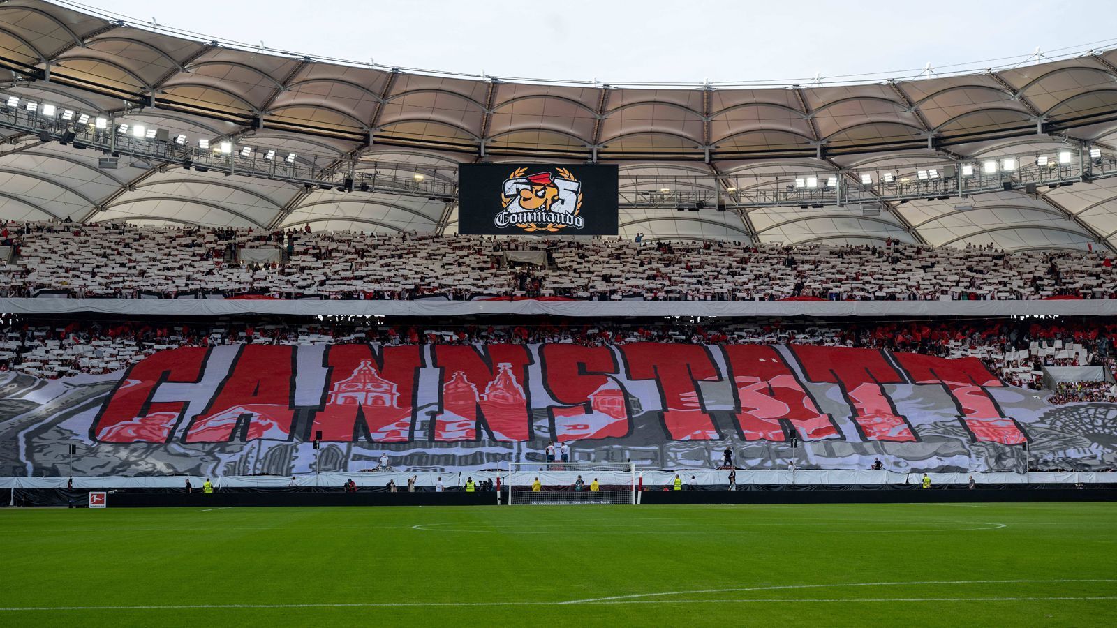 
                <strong>Commando Cannstatt heizt VfB Stuttgart ein</strong><br>
                ... Nachdem zunächst das Logo sowie das Gründungsdatum der Ultra-Gruppierung zu sehen waren, zogen die Stuttgarter Anhänger ein riesiges Banner mit der Aufschrift "Cannstatt", dem Standort der Mercedes-Benz-Arena, hervor. Außerdem darauf zu sehen: Sehenswürdigkeiten der Landeshauptstadt. 
              