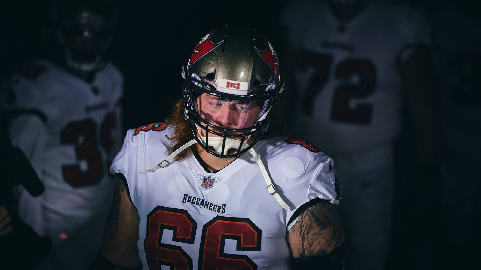 
                <strong>Ryan Jensen (Tampa Bay Buccaneers)</strong><br>
                In dieser Saison verdient: 10.000.000 Dollar - Aktueller Vertrag: 42.000.000 Dollar über vier Jahre  - Bisher in der Karriere verdient: 35.662.242 Dollar
              