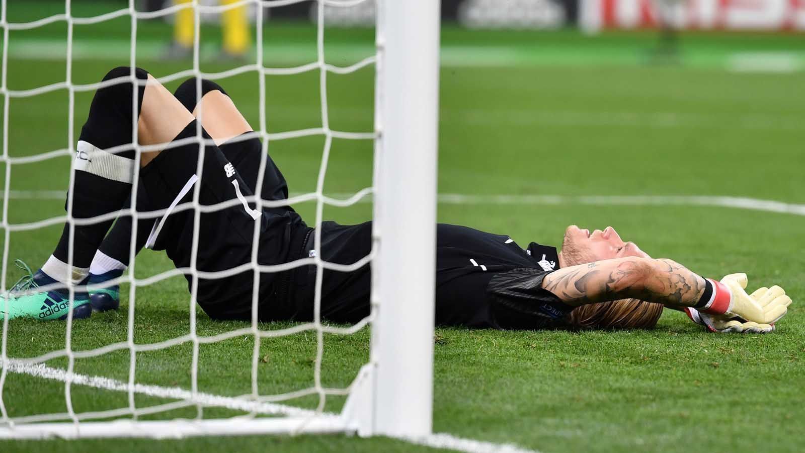 
                <strong>Die Karriere von Loris Karius</strong><br>
                Doch es ist der wohl tragischste Abend in der Karriere von Karius. Gleich zwei Tore verschuldet der deutsche Torhüter mit groben Fehlern, sodass er enormen Anteil daran hat, dass Liverpool am Ende das Finale mit 1:3 verliert. 
              