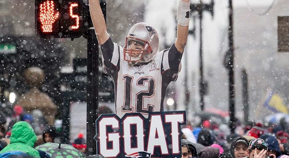 
                <strong>New England Patriots Super-Bowl-Parade</strong><br>
                Andere Fans sind dagegen kreativ geworden und haben spezielle Plakate gebastelt.
              