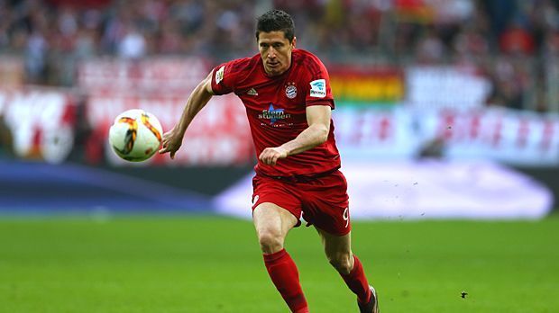 
                <strong>Robert Lewandowski</strong><br>
                5. Platz: Robert Lewandowski (FC Bayern München)
              