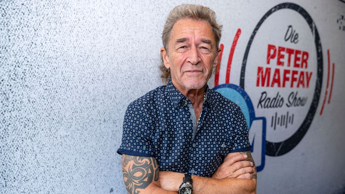 Peter Maffay zeigt seine Tattoos 