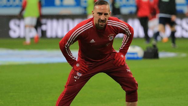 
                <strong>Frank Ribery</strong><br>
                Platz 9: Franck Ribery (FC Bayern München) - 545 Tage verletzt (102 Spiele verpasst wegen u.a. Rückenproblemen, Patellasehnenproblemen, Sprunggelenksproblemen und Muskelbündelriss)
              