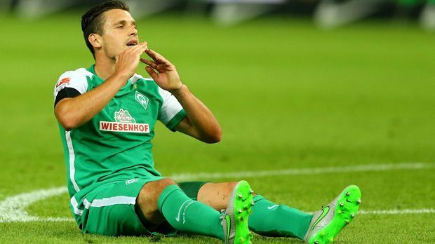 
                <strong>Platz 10: Werder Bremen</strong><br>
                Platz 10: Werder Bremen. Sportlich hat der Klub von der Weser keine einfachen Jahre hinter sich. Dennoch: in der Republik ist der Verein beliebt und schafft es so in die Top 10.
              