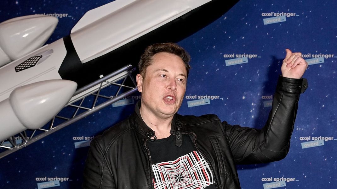 Elon Musk will die Finanzierung seines Starlink-Systems für die Ukraine stoppen. 