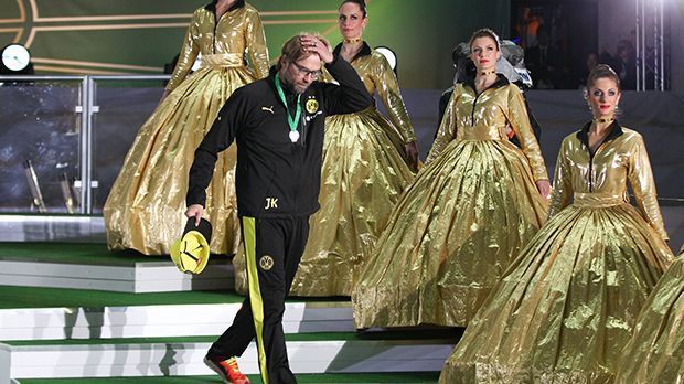 
                <strong>DFB-Pokal-Finale 2014</strong><br>
                Auch 2014 ist es zum Haareraufen: Wieder heißt der Gegner FC Bayern. Wieder gehen die Münchner als Sieger vom Platz. Wieder ist es eng bis zum Schluss.
              