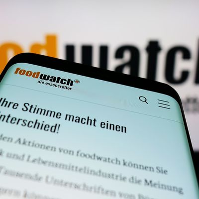 Die Verbraucherschutzorganisation Foodwatch verleiht immer wieder den Negativ-Preis "Goldener Windbeutel"