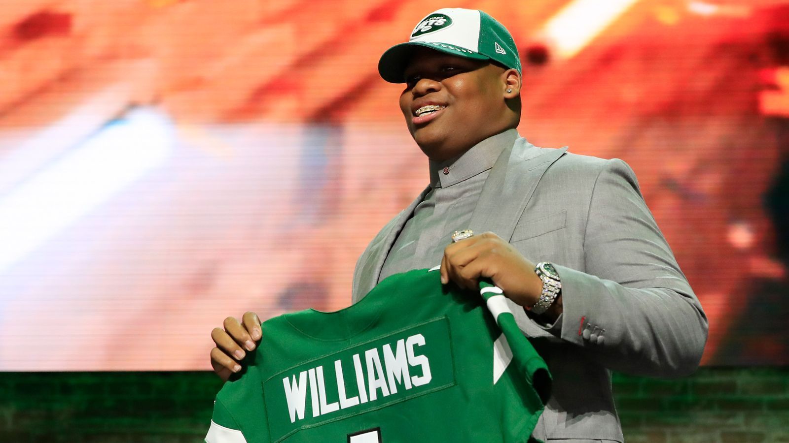 
                <strong>3. Pick - New York Jets: DT Quinnen Williams (Alabama)</strong><br>
                Vertrag unterschriebenSigning Bonus: 21.677.724 DollarGesamtgehalt: 32.529.371 Dollar
              