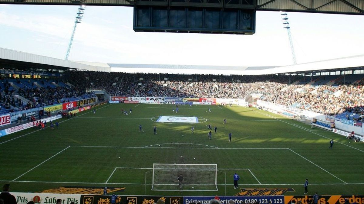 Am Ostseestadion kam es vor dem Spiel zu Ausschreitungen
