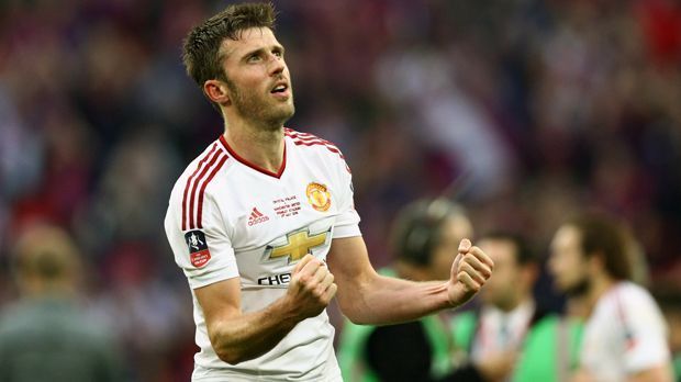 
                <strong>Michael Carrick (Manchester United)</strong><br>
                Michael Carrick (Manchester United): Der 35-Jährige hat bislang unter Mourinho keine Spielzeit, was etwas überrascht, denn der Portugiese soll in der Vergangenheit mehrfach versucht haben, den Engländer zu seinem Ex-Klub Chelsea zu locken. Nun arbeitet das Duo zusammen, doch Carrick wartet auf eine Bewährungschance. Bislang war neben Rekordtransfer Paul Pogba Marouane Fellaini gesetzt. Doch der Belgier ist nun verletzt - kommt jetzt Carricks Chance?
              