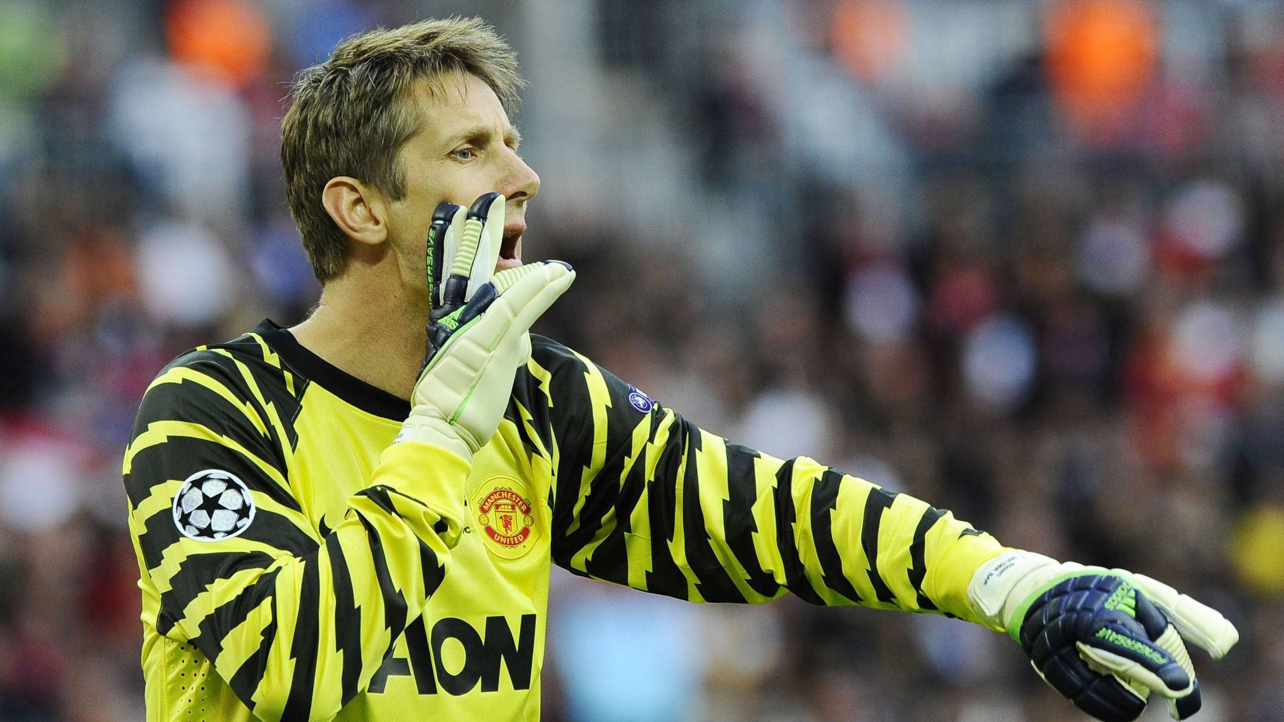 <strong>Platz 4: Edwin van der Sar (ehemals u.a. Manchester United - 51</strong><br>Van der Sar hatte mit seiner Größe von zwei Metern die Gabe, das Gehäuse ganz klein werden zu lassen. Zwar verfehlt er im Top-Ranking das Podium knapp, hat jedoch in 52 Prozent seiner Champions-League-Spielen die Null gehalten - der beste Wert in dieser Liste. Die Königsklasse gewann er mit Ajax und Manchester United.