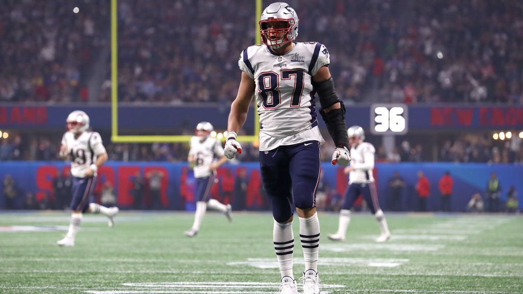 
                <strong>Tight Ends</strong><br>
                Rob Gronkowski (im Bild): 2010 - 2018, 115 Spiele, 3 Super Bowl-SiegeDaniel Graham: 2002 - 2006, 63 Spiele, 2 Super Bowl-Siege
              