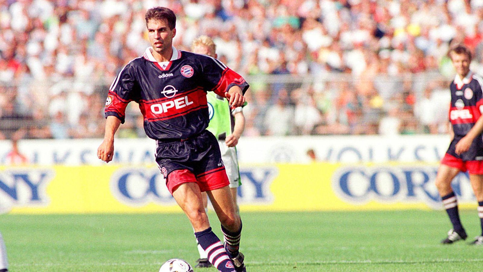 
                <strong>Markus Babbel</strong><br>
                &#x2022; FC Bayern München: 1981 bis 1991 (Junioren), 1992 bis 2000, (1992 bis 1994 Leihe an HSV) -<br>&#x2022; VfB Stuttgart: 2004 bis 2007 -<br>&#x2022; Trainer VfB: 2007 bis 2008 (Co-Trainer), 2008 bis 2009 (Teamchef)<br>
              