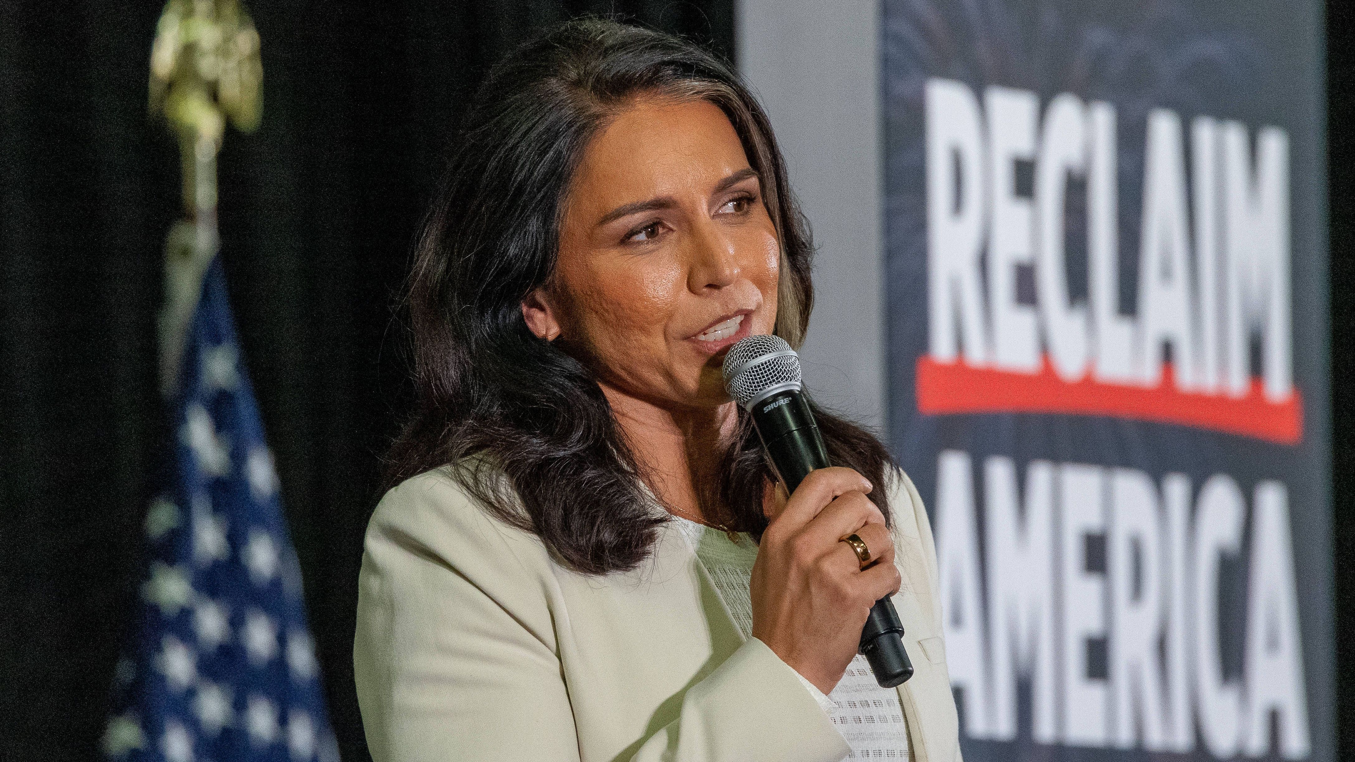 Für die ehemalige Kongressabgeordnete Tulsi Gabbard sieht Trump den Posten als US-Geheimdienstkoordinatorin vor. Bis 2021 saß sie noch für die Demokraten im US-Repräsentantenhaus.