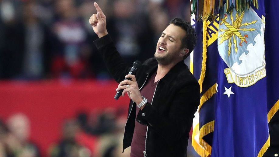 <strong>Luke Bryan</strong><br>
                2017: Luke Bryan beim Super Bowl zwischen den New England Patriots und den Atlanta Falcons.