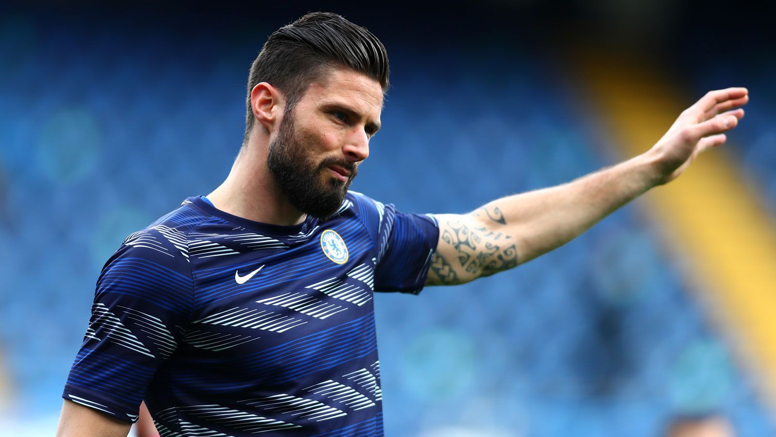 
                <strong>Olivier Giroud</strong><br>
                Sogar einen Weltmeister könnte es erwischen. Bei Olivier Giroud läuft jedoch der Vertrag aus. Also geht es im Falle des französischen Stürmers lediglich darum, das Gehalt einzusparen. Rein sportlich wäre sein Abgang zu verschmerzen, seit Anfang März war er nur noch im FA Cup gefragt. Der Vollständigkeit halber: Sein Marktwert liegt bei 4,5 Millionen Pfund (knapp 5,2 Millionen Euro). Im Januar 2018 soll Giroud dem FC Chelsea noch 17 Millionen Euro wert gewesen sein.
              