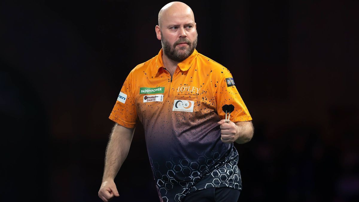 Paddy Power 2025 World Darts Championship Christian Kist (NED) reacts in his First Round match against Madars Razma (LAT) (not in picture) during the 2025 Paddy Power World Darts Championship at Al...