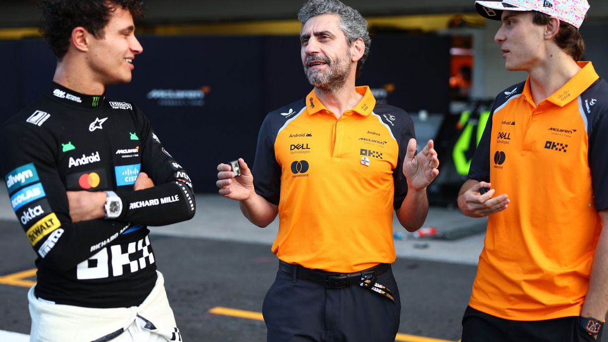 Andrea Stella (Mitte) mit seinen McLaren-Fahrern Lando Norris und Oscar Piastri