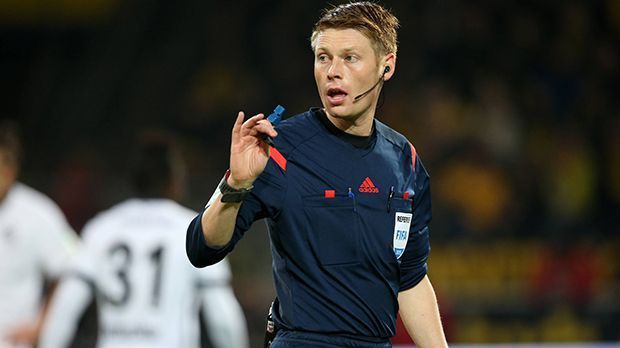 
                <strong>Christian Dingert (Lebecksmühle)</strong><br>
                Christian Dingert (Lebecksmühle): Auch der 35-Jährige ist seit etwa fünf Jahren in Bundesliga-Partien im Einsatz. Der Verwaltungswirt assistierte in der Saison 2006/07 bei einer Champions-League-Begegnung und einem UEFA-Cup-Spiel. Seit 2013 ist er FIFA-Schiedsrichter.
              