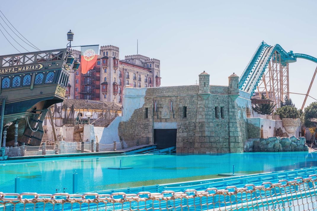 Gelände um die Achterbahn "Atlantica SuperSplash" im Europa-Park Rust.