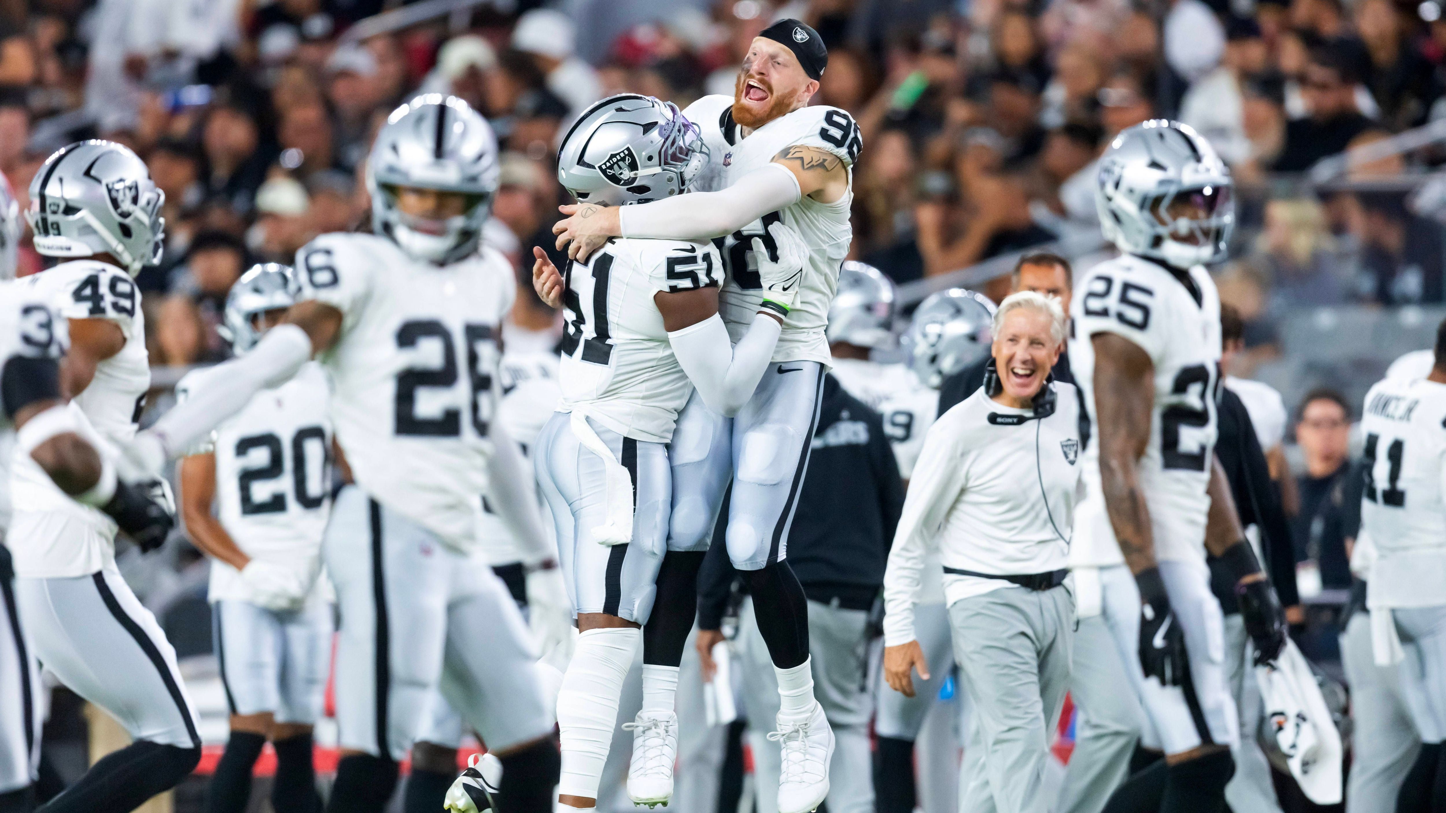 <strong>Las Vegas Raiders</strong><br>QB Geno Smith, DE Maxx Crosby (Foto), P A.J. Cole
