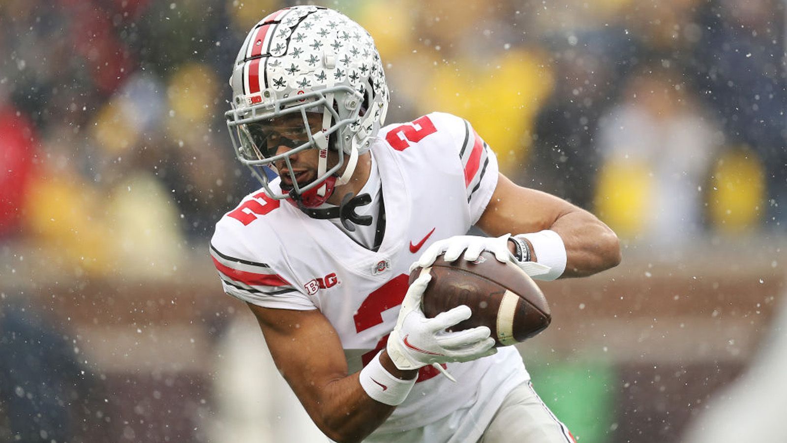 
                <strong>18. Pick: Philadelphia Eagles - Chris Olave (Ohio State), WR</strong><br>
                Ich hoffe nicht, dass die Eagles das machen, da ich bei Olave auf die Patriots hoffe. Denke aber, die Eagles holen Edge und Wide Receiver zuerst. Ansonsten wäre ein Cornerback/Safety noch eine Möglichkeit: Hamilton?Die Draft Needs der Eagles: DL, WR, DB
              