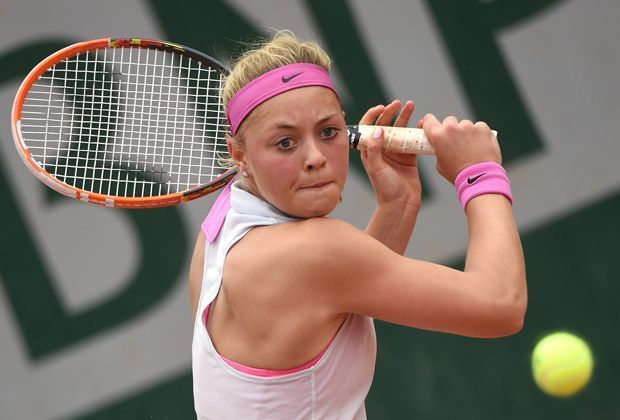 
                <strong>Carina Witthöft: die deutsche Tennis-Hoffnung</strong><br>
                "Ich bin super glücklich und kann es kaum glauben", sagte die 19-Jährige nach ihrem ersten Einzug in die dritte Runde eines Major-Turniers. Der größte Erfolg in der Karriere der Spielerin aus dem Porsche Talent Team Deutschland.
              