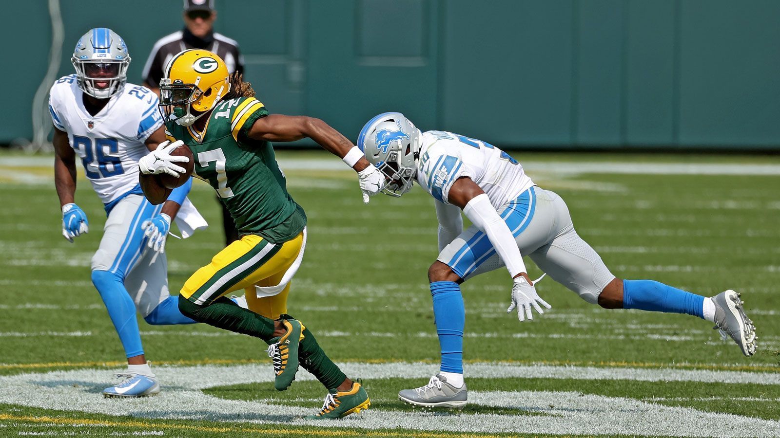 
                <strong>Davante Adams (Green Bay Packers)</strong><br>
                Der Einsatz von Star-Receiver Davante Adams von den Green Bay Packers im Spiel gegen die New Orleans Saints steht weiterhin auf der Kippe. Zwar haben die Packers laut NFL-Insider Ian Rapoport dem Lieblings-Target von Aaron Rodgers "dem Rest der Woche Zeit gegeben", um rechtzeitig fit zu werden, doch ein Einsatz ist laut "ESPN" eher unwahrscheinlich. So ist er auch offiziell als "Zweifelhaft" gelistet, der endgültige Ausfall wird - wenn es so kommt - wohl erst kurz vor Spielbeginn bekanntgegeben. Die Packers haben nämlich immer noch eine kleine Hoffnung, dass Adams spielen kann.
              