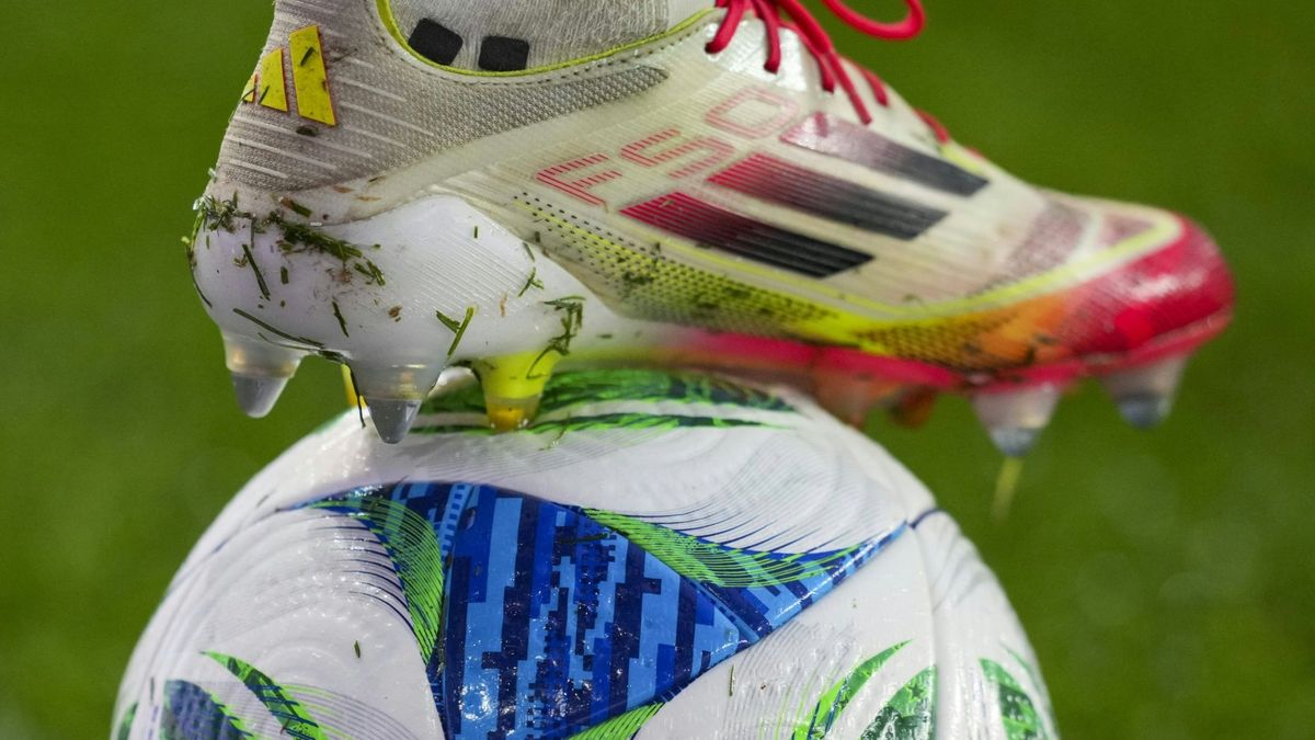 Der erste Fußballschuh für Frauen