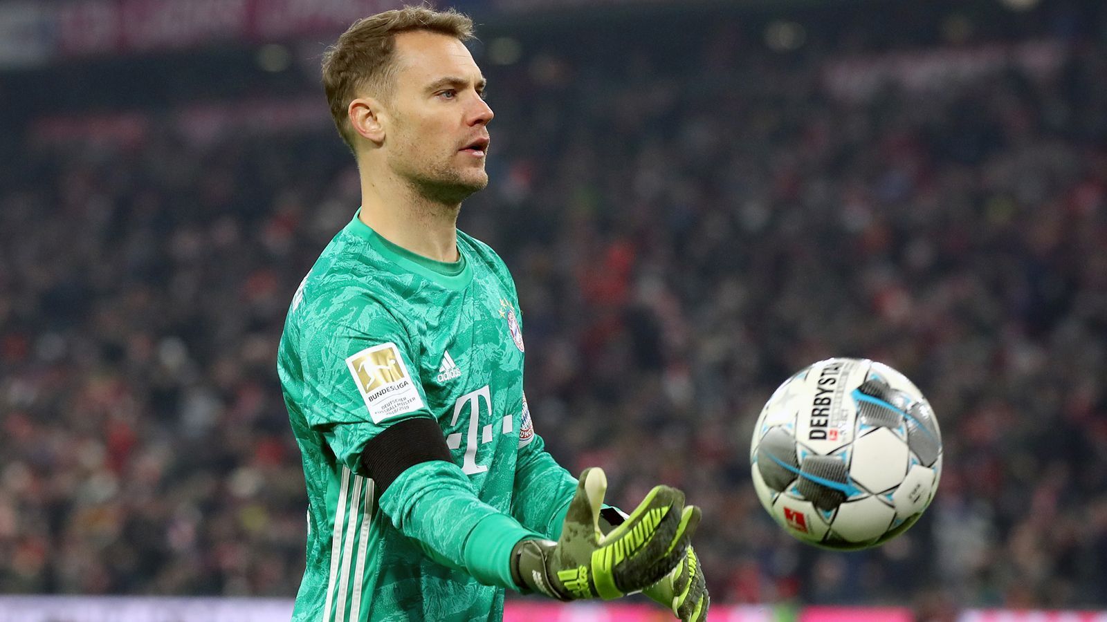 
                <strong>Manuel Neuer (FC Bayern München)</strong><br>
                Einsatzminuten: 2.250Einsätze: 25Position: Torwart
              
