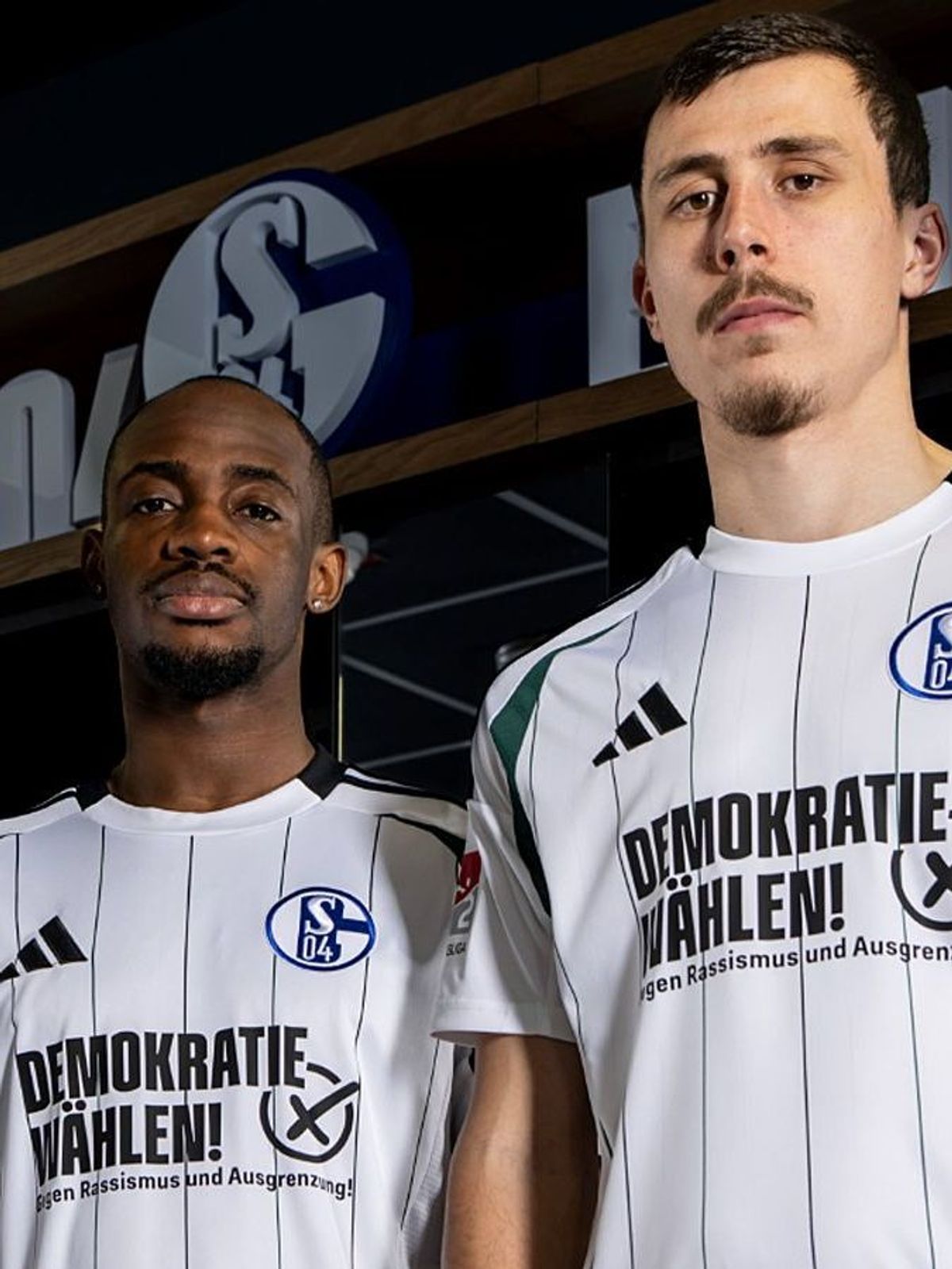 FC Schalke 04 Sondertrikot Bundestagswahl Demokratie