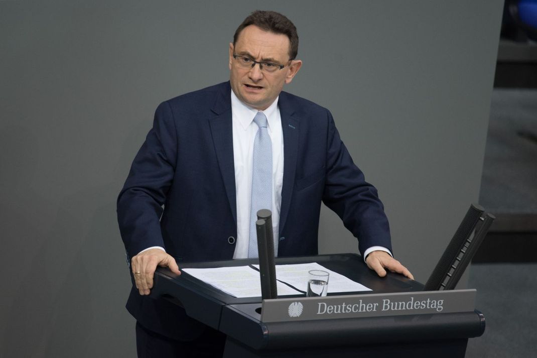 Ulrich Lange (CDU) aus der damaligen Bundesregierung mit der SPD äußert sich zum Abgas-Skandal. Die Überprüfung habe "keine relevanten neuen Erkenntnisse zutage gefördert".